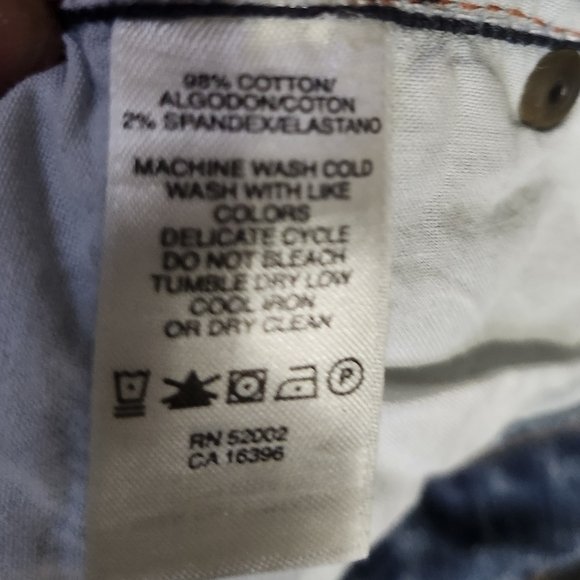 Great condition, DKNY jeans. Size 6 - Picture 6 of 7